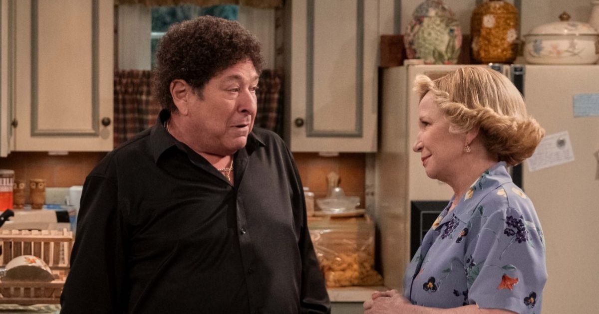Don Stark Returns as Bob Pinciotti in That ’90s Show Clip
