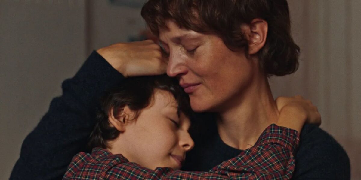 ‘Love Me Tender’ Review: The Star of ‘Phantom Thread’ Gives Her Best Performance in Years in This Heartbreaking New Drama