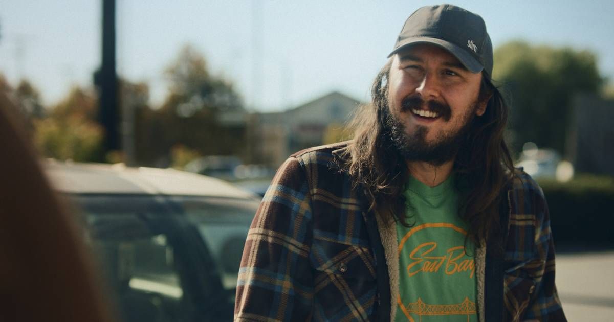 Kyle Newacheck and Harvey Guillén on Their Drama-Comedy I’m Totally Fine